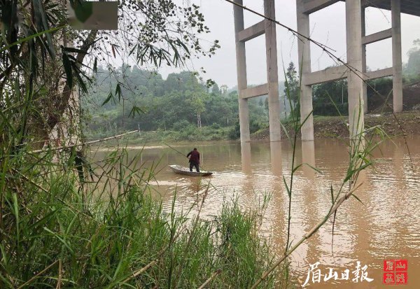  情景再現圖：劉楊前去救人。
