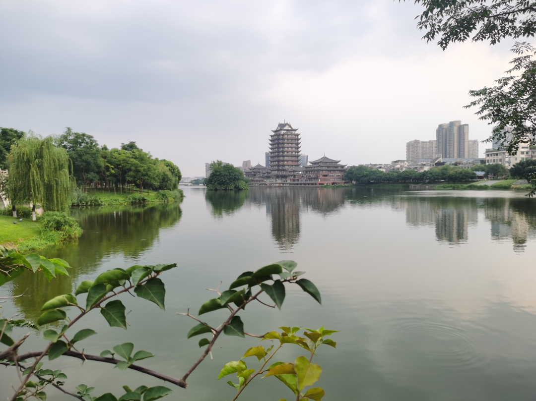  眉山的城市品質(zhì)持續(xù)提升。